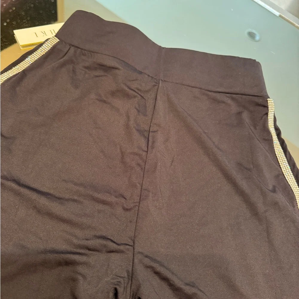 MESHKI Black Crystal Biker Shorts - Picture 6 of 7